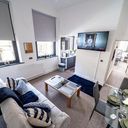 Cozy 1-Bedroom Apartment In The Heart Of Barnsley Town Centre エクステリア 写真