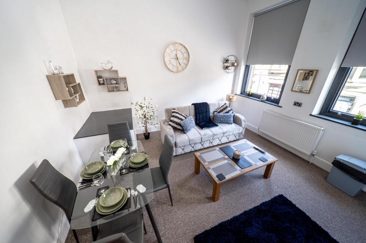 Cozy 1-Bedroom Apartment In The Heart Of Barnsley Town Centre エクステリア 写真