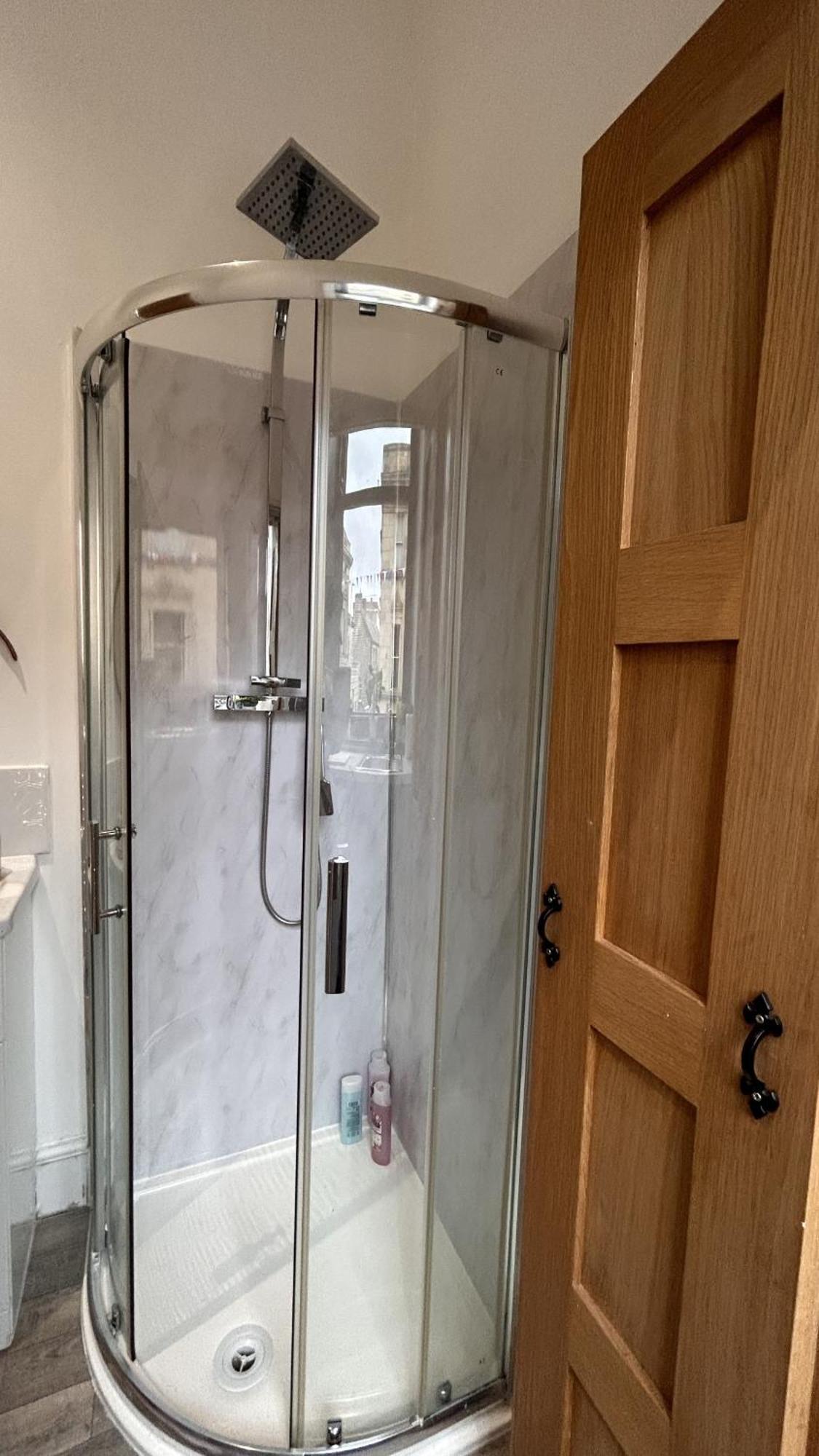 Cozy 1-Bedroom Apartment In The Heart Of Barnsley Town Centre エクステリア 写真
